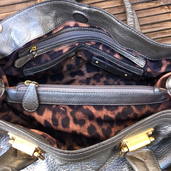 B. Makowsky silver metallic leather handbag with gold hardware - Picture 8 of 16